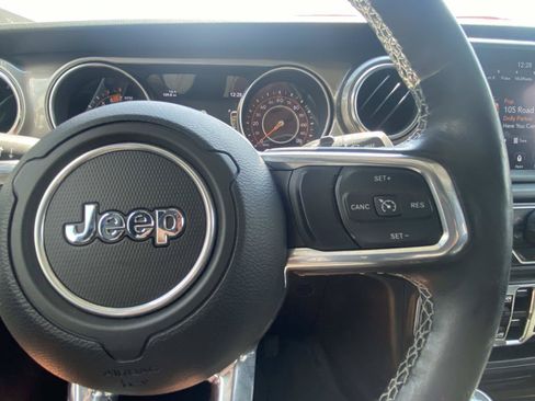 Used 2021 Jeep Wrangler Unlimited Sahara AWD/4WD image 42