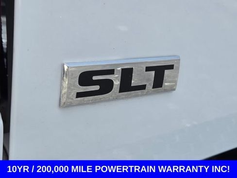 Used 2024 RAM 1500 Classic SLT AWD/4WD image 16