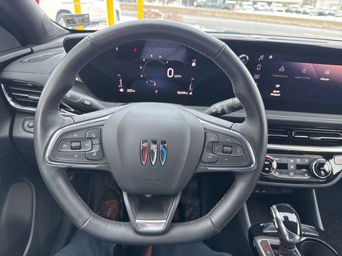 Used 2024 Buick Envista Sport Touring w/ Convenience I Package image 23