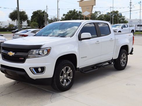 Used 2018 Chevrolet Colorado Z71 AWD/4WD image 5