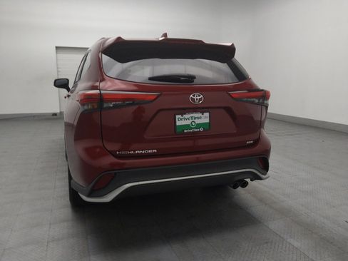 Used 2021 Toyota Highlander XSE FWD image 6