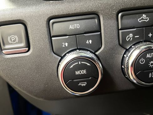 Used 2022 GMC Sierra 1500 Elevation w/ LPO, Elevation Black Package AWD/4WD image 28