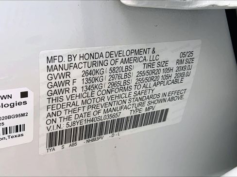 Certified 2025 Acura MDX SH-AWD w/ Technology Package image 32