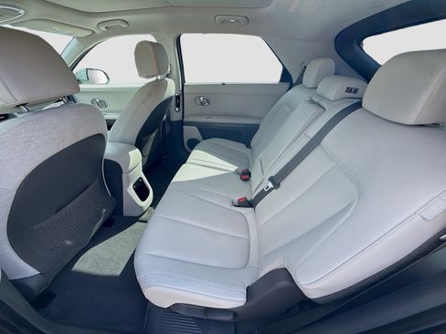 Used 2024 Hyundai Ioniq 5 Limited image 24
