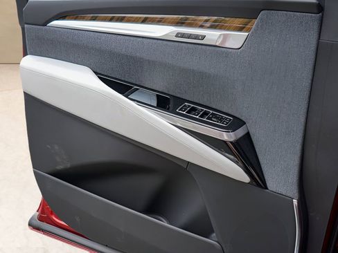 New 2026 Cadillac Escalade Platinum Sport w/ LPO, ONYX Package image 15