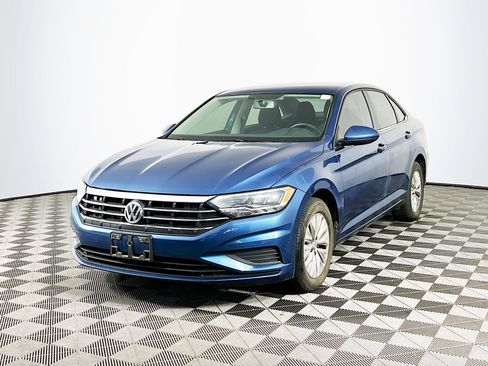 Used 2019 Volkswagen Jetta S image 3