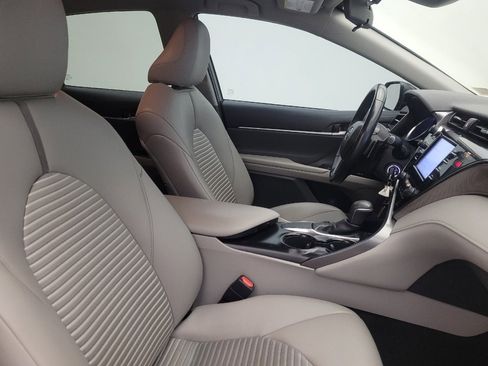 Used 2019 Toyota Camry SE image 21