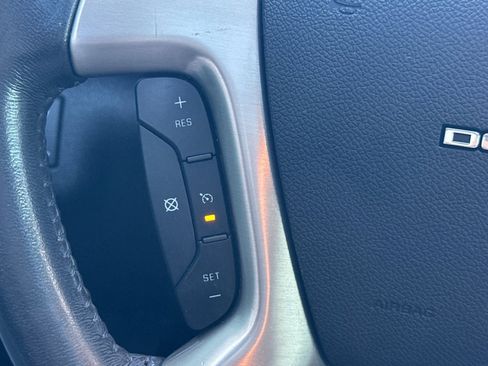 Used 2014 GMC Acadia Denali image 31