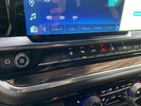 Used 2025 Chevrolet Silverado 2500 LT w/ Trail Boss Package image 23