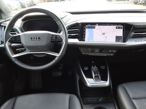 Used 2023 Audi Q4 e-tron Prestige image 13
