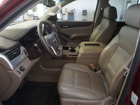 Used 2019 GMC Yukon XL SLT w/ Open Road Package RWD image 24
