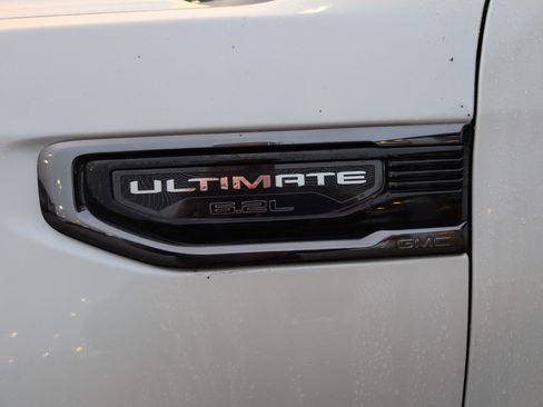 Used 2025 GMC Sierra 1500 Denali Ultimate image 3