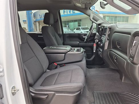 Used 2020 Chevrolet Silverado 2500 Custom w/ Custom Value Package image 23