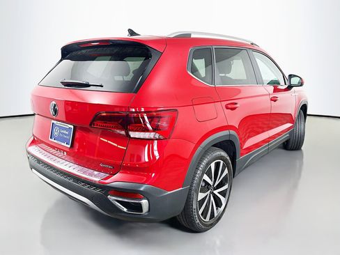 Used 2023 Volkswagen Taos SE w/ Panoramic Sunroof Package AWD/4WD image 7
