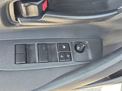 Used 2025 Toyota Corolla LE FWD image 25