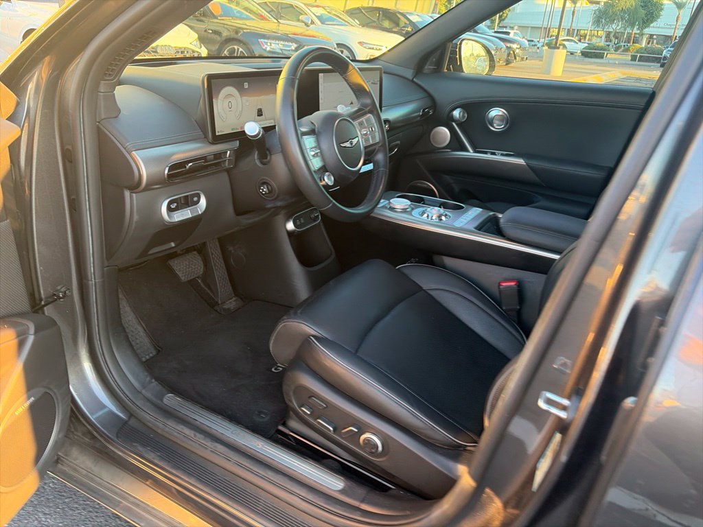 Used 2023 Genesis GV60 Advanced AWD/4WD image 7