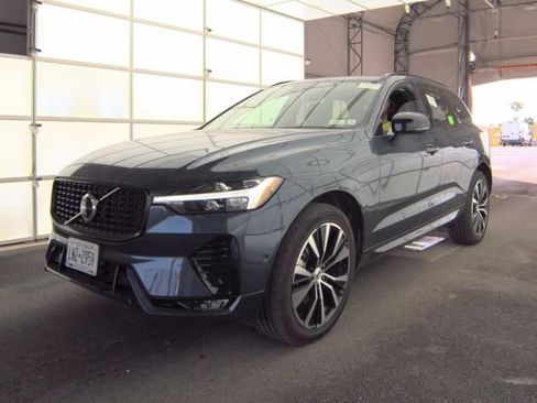 Used 2025 Volvo XC60 B5 Plus AWD/4WD image 2