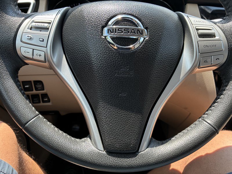 Used 2016 Nissan Rogue SL w/ SL Premium Package AWD/4WD image 9