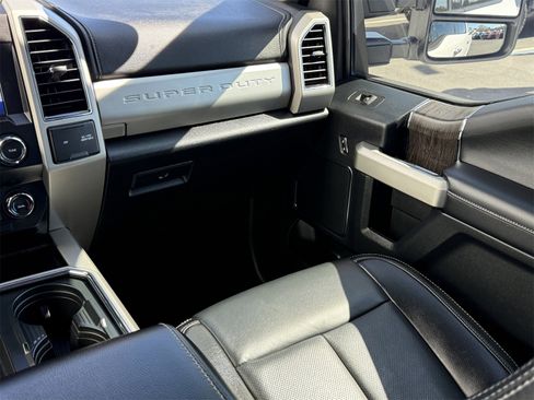 Used 2021 Ford F250 Lariat w/ FX4 Off-Road Package image 14