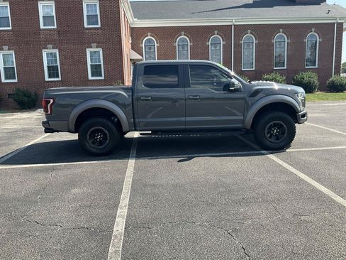 Used 2018 Ford F150 Raptor w/ Equipment Group 802A Luxury AWD/4WD image 4