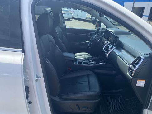 Used 2023 Kia Sorento EX AWD/4WD image 25