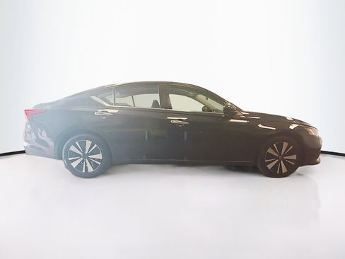 Used 2021 Nissan Altima 2.5 SV image 10