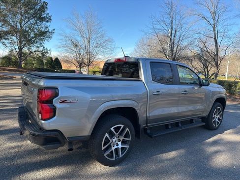 Used 2024 Chevrolet Colorado Z71 w/ Z71 Convenience Package 2 image 6