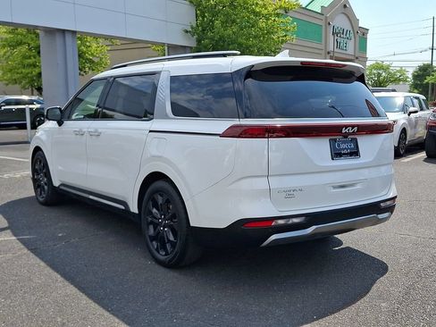 Used 2024 Kia Carnival SX FWD image 7