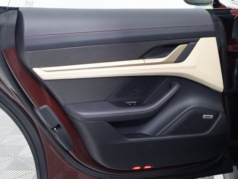 Used 2021 Porsche Taycan Turbo image 13