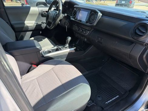 Used 2020 Toyota Tacoma SR RWD image 9