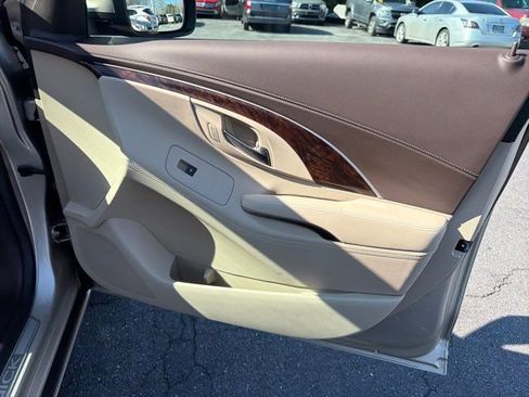 Used 2015 Buick LaCrosse Leather FWD image 19