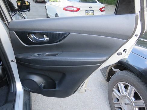 Used 2017 Nissan Rogue SL w/ SL Premium Package AWD/4WD image 30