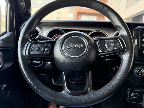 Used 2018 Jeep Wrangler Unlimited Sport AWD/4WD image 24