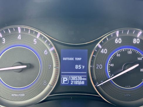 Used 2017 INFINITI QX80 2WD w/ Deluxe Technology Package image 17
