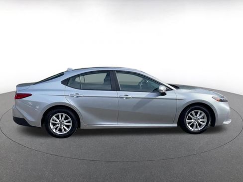 Used 2025 Toyota Camry LE image 16