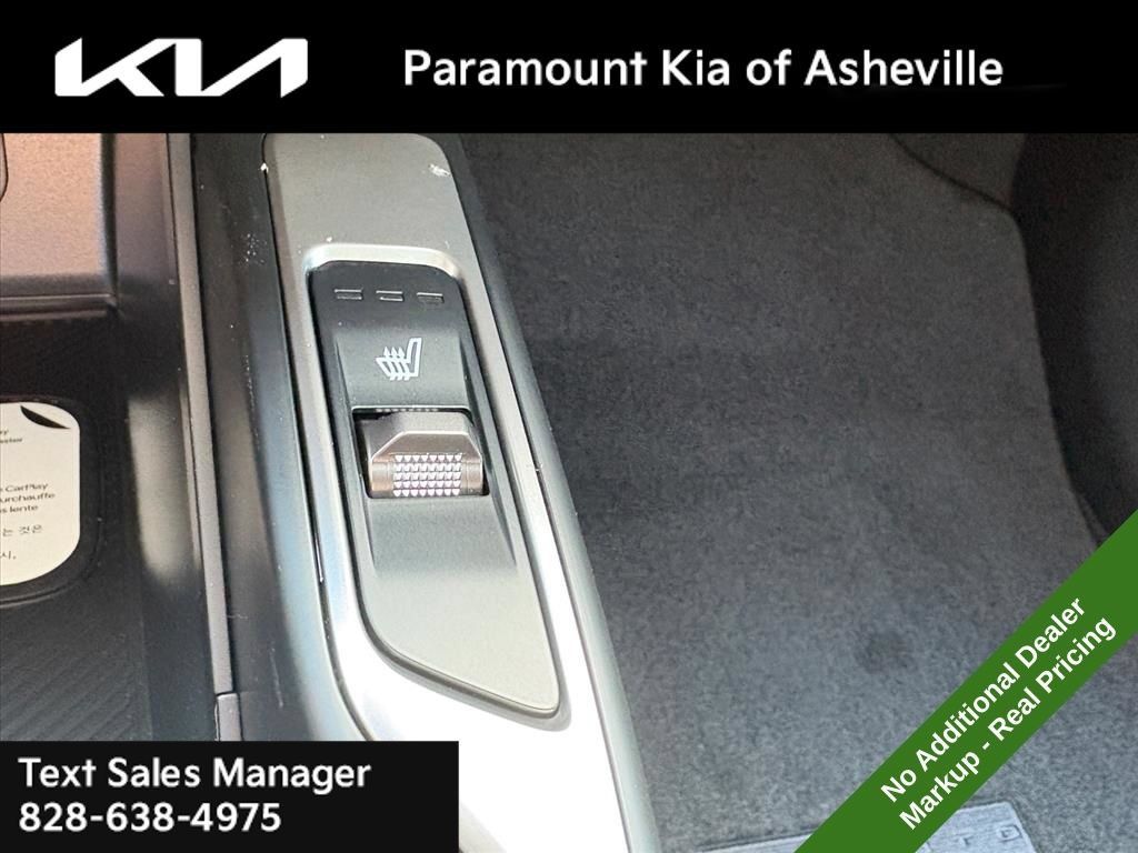 New 2026 Kia Sorento S FWD image 16