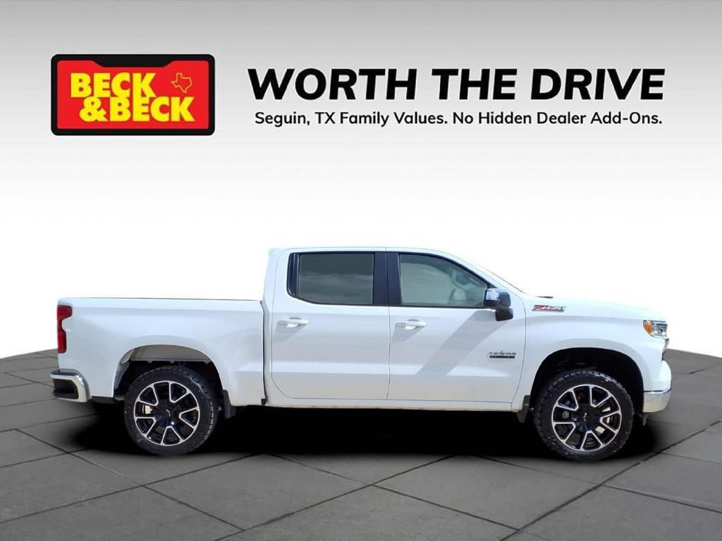 Used 2025 Chevrolet Silverado 1500 LT w/ Z71 Off-Road Package AWD/4WD image 4