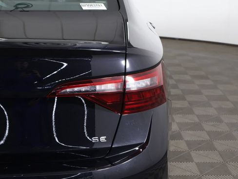 Used 2024 Volkswagen Jetta SE FWD image 17