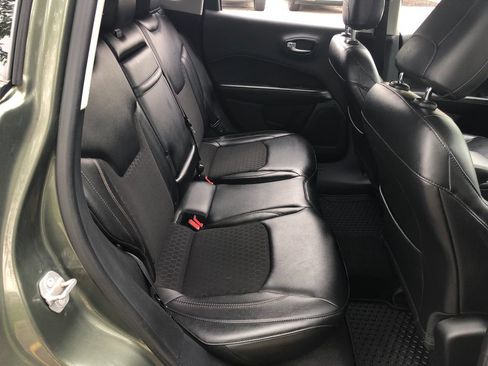 Used 2018 Jeep Compass Latitude w/ Popular Equipment Group AWD/4WD image 29