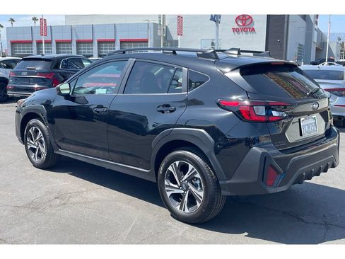Used 2026 Subaru Crosstrek 2.5i Premium AWD/4WD image 3