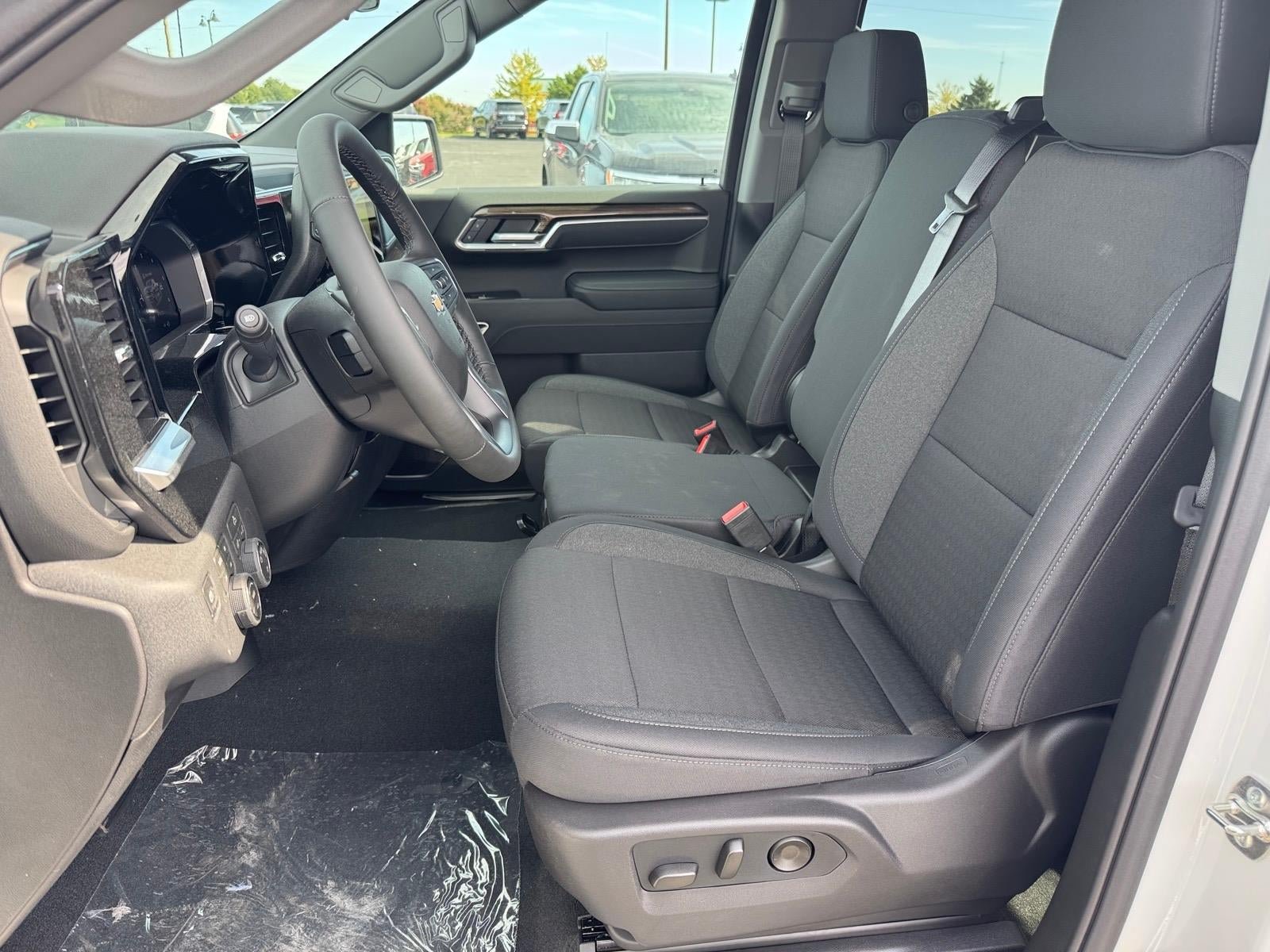 New 2026 Chevrolet Silverado 1500 LT w/ Z71 Off-Road Package AWD/4WD image 5