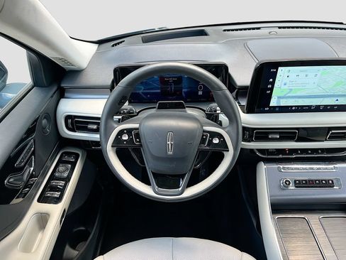 Used 2025 Lincoln Aviator AWD w/ Equipment Group 101A image 23