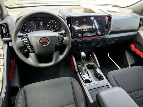 New 2025 Nissan Frontier PRO-4X w/ Pro Convenience Package image 14