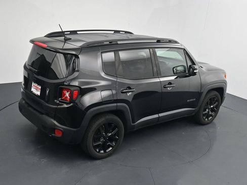 Used 2017 Jeep Renegade Altitude FWD image 30