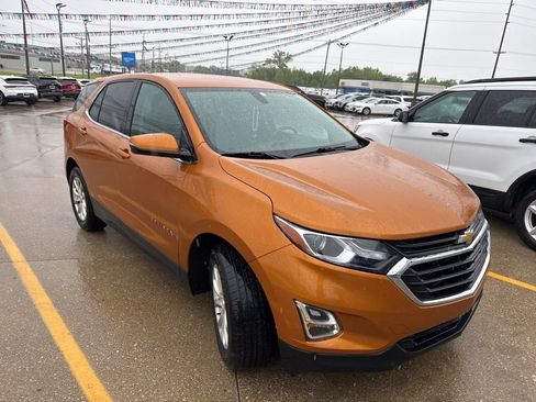Used 2018 Chevrolet Equinox LT FWD image 3