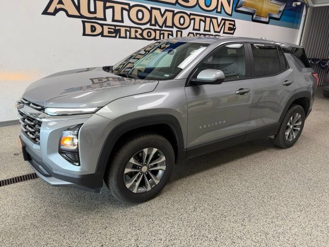 Used 2026 Chevrolet Equinox LT AWD/4WD image 1