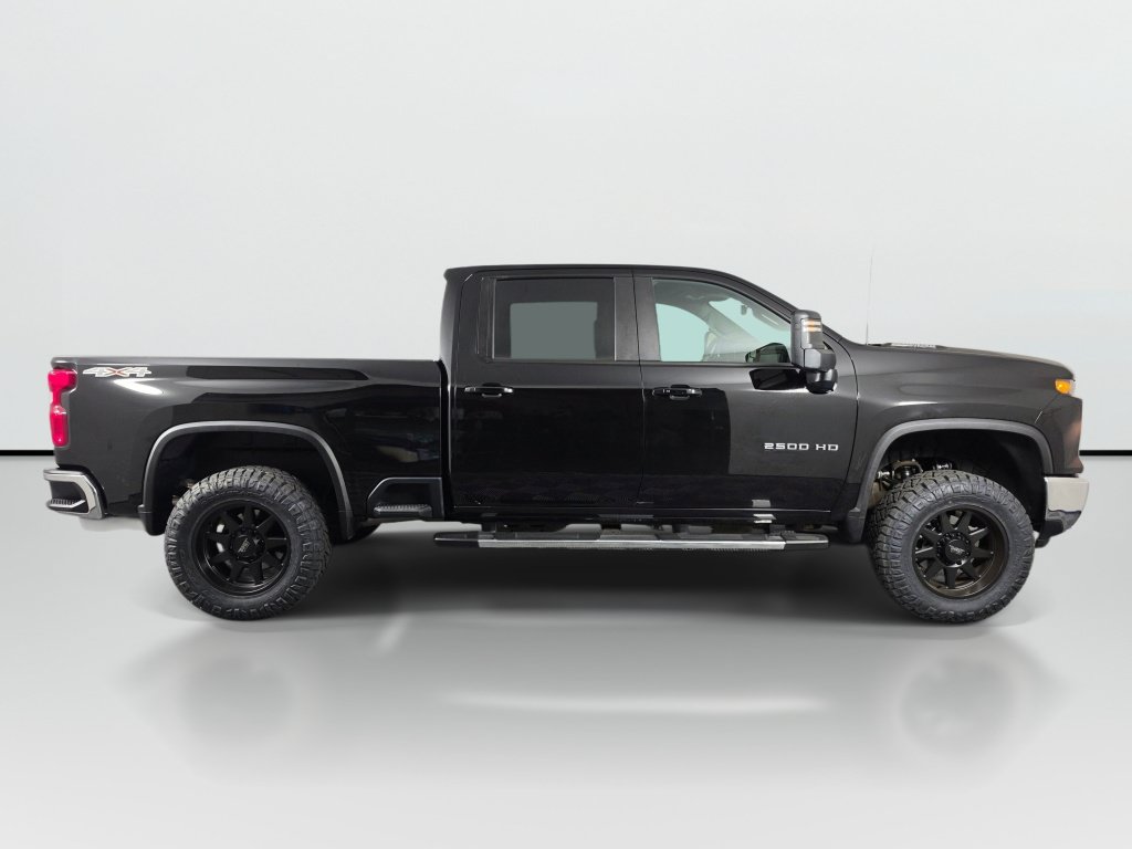 Used 2025 Chevrolet Silverado 2500 LT w/ Convenience Package AWD/4WD image 7