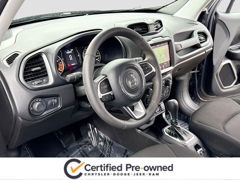 Used 2023 Jeep Renegade Latitude AWD/4WD image 5