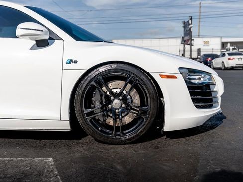 Used 2008 Audi R8 V8 image 12