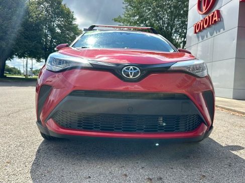 Certified 2022 Toyota C-HR XLE FWD image 9